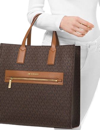 michael kors logo print large vanilla tote|Maple Large Signature Logo Tote Bag .